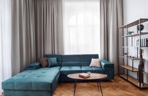 Palmovka Apartment | Helen Homestay Karlín Prague