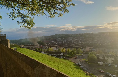 Londonderry House | Helens House Derry City Centre Remarkable 3-bed