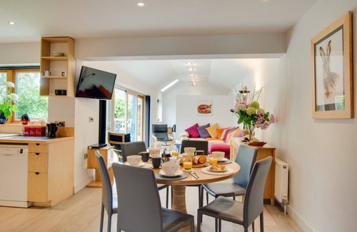 Weybourne House | Helgon Lodge - Three Bedroom House, Sleeps 6