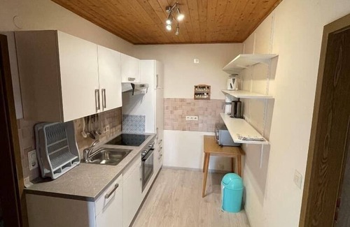 Seebarn Apartment | Helle Ferienwohnung für bis zu Vier Personen mit Balkon