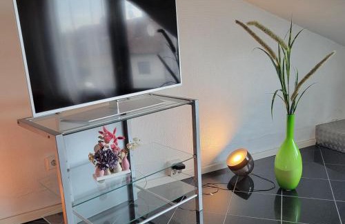 Philippsburg Apartment | Helle gemütliche DG Wohnung, 88qm, klimatisiert