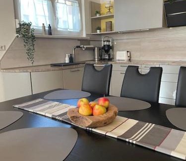 Appenweier Apartment | Helle, gemütliche, kühle,moderne Wohnung Nähe Europapark, Straßburg, Schwarzwald
