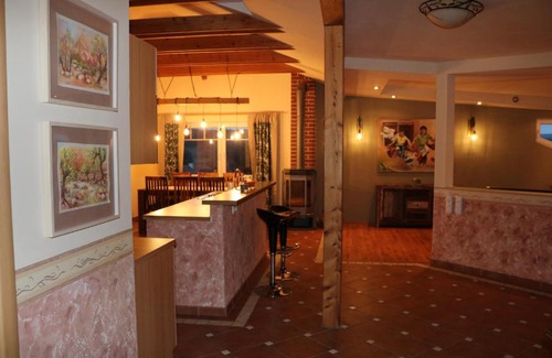 Oberloisdorf Apartment | Helle, offene Dachgeschosswohnung mit Terrasse