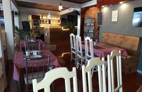 Quatre Bornes House | Hello Guest House