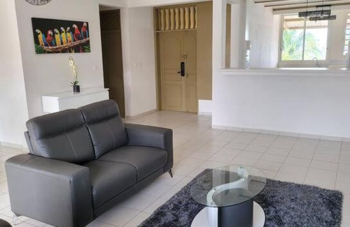 Cayenne Apartment | Hello Guyane, F3 Nº 7, Exceptionnel et Rare, 5 étoiles