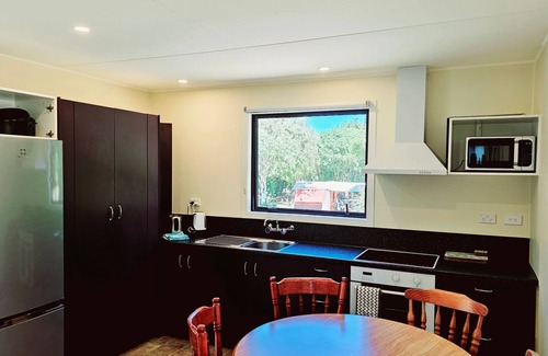 Tasman Cabin | Helme Holiday Top Bach