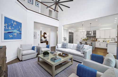 Central Naples House | Hemingway Place - near Venetian Village