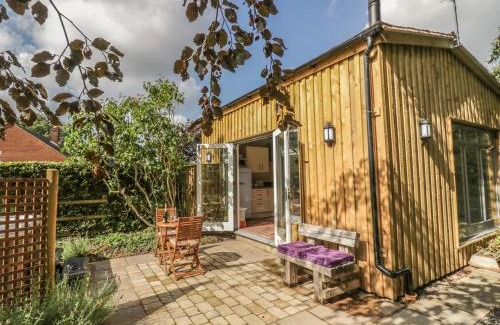 Rugeley House | Hen House View