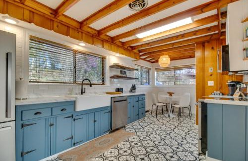 Henderson House | Henderson Cabin with Deck and Scenic Lake Views!