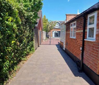 Clifton House | Henlow Annexe Room 1