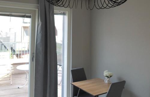 Oulu Apartment | Henniina V Rautatieasema II Private terrace