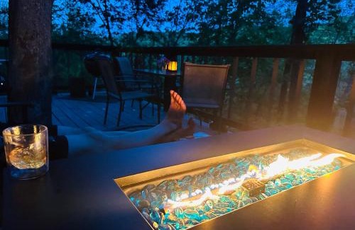 Sylvan Shores House | Henry Hollow Retreat Terrace