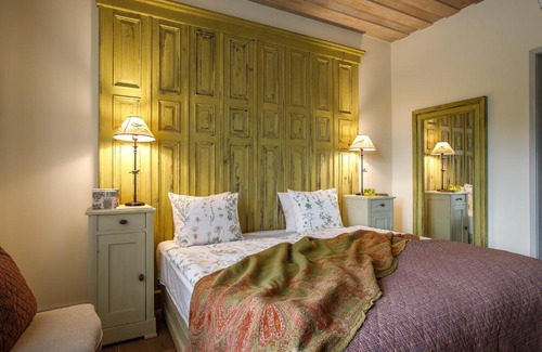 Danszentmiklos Bed & Breakfast | Herba-ház