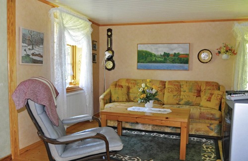 Asensbruk House | Here you will find a charmingly furnished small house just 300 m from lake Åklången.