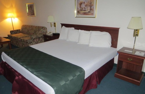 Wahoo Hotel | Heritage Inn
