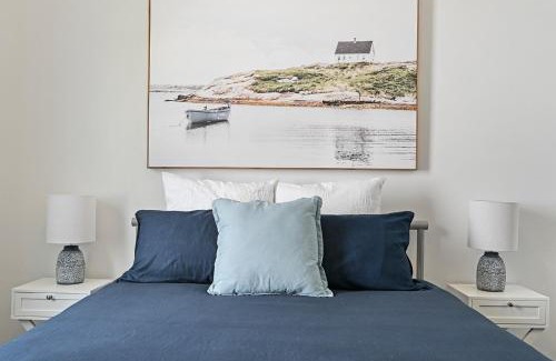 Orange House | Heritage Oasis on Kite - Short Walk to CBD
