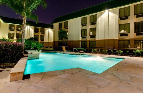 Brookhollow Hotel | Heritage Place Houston Brookhollow