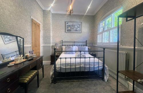Ironbridge House | Heritage View Guest House