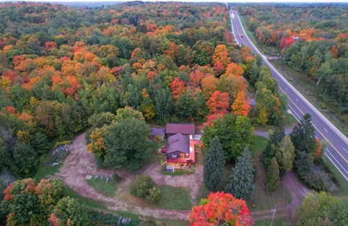 Duluth House | Hermantown Home with Decks, Grill and Hot Tub!