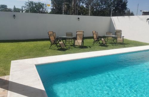 Ayala House | Hermosa Casa Alberca Climatizada por Paneles Solares