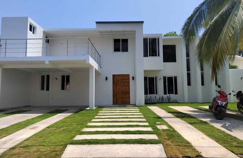 Puerto Quetzal House | Hermosa casa de mar
