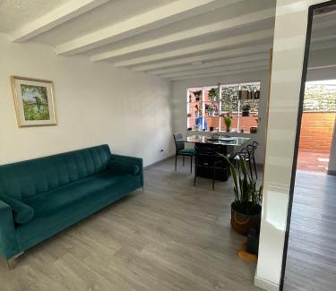 La Enea House | Hermosa Casa vía al nevado, termales del otoño, cerca al bosque complejo deportivo y clínica, sector san Marcel