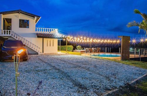 El Penol Villa | Hermosa finca con vista a la piedra y embalse de Guatapé, con jacuzzi y piscina