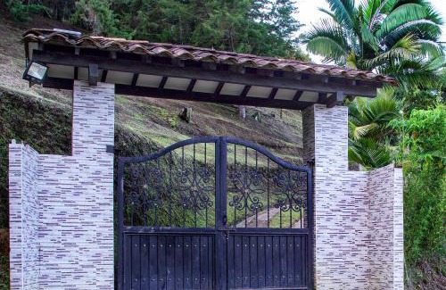 El Penol Villa | Hermosa finca con vista a la piedra y embalse de Guatapé, con jacuzzi y piscina