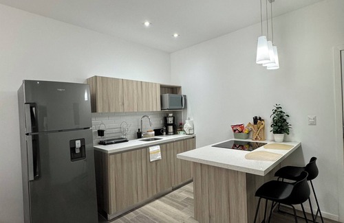 Zona 13 Apartment | Hermoso Apto - Aeropuerto, Jacuzzi & Restaurantes