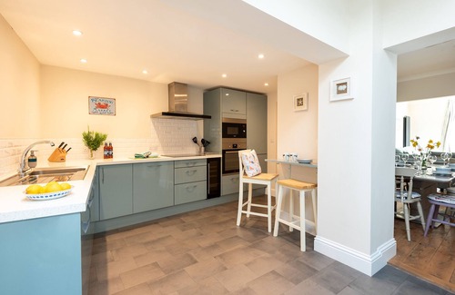 Treator House | Heron Cottage , 8 New Street. Spacious Town House in Padstow Old Town