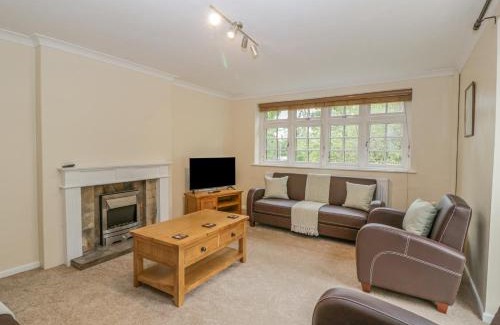 Llanvair Kilgeddin House | Heron's Lodge
