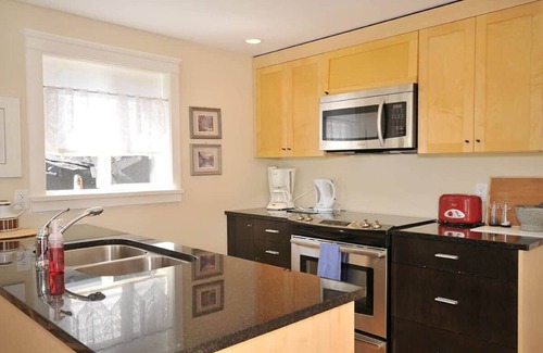 Sidney House | Heron View Cottage Su