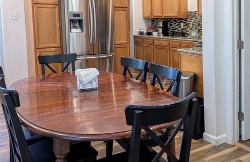 Campbelltown House | Hershey happiness less than 5 miles to the park!