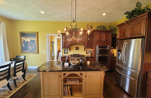 Owego House | Heywood Manor- Private, peaceful, yet close to town. Make memories here!