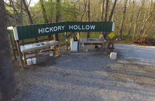 Clinton Cabin | Hickory Hollow Resort