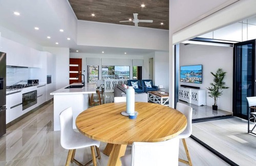 Hamilton Island Apartment | Hidden Cove 16 , Hidden Cove 16 on Hamilton Island