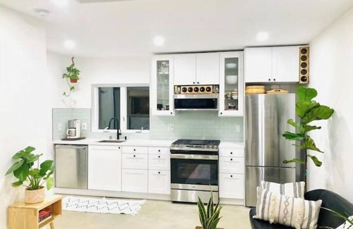 Atwater Village Apartment | Hidden Garden Sanctuary, Fully Renovated & Central
