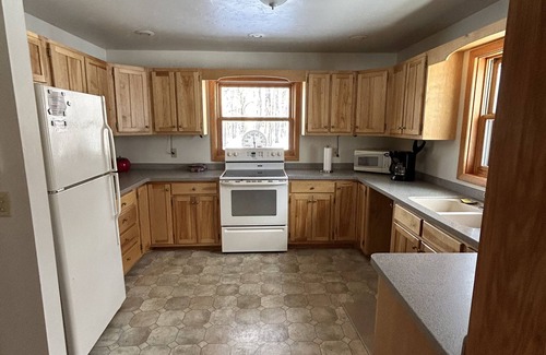 Wauksaukee Cabin | HIDDEN GEM! 2-bedroom cabin outside of Crivitz on Lake Noquebay