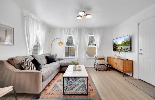 Jacksonville Beach House | {Hidden Gem} Beach Home Blocks from Ocean +6 Bikes