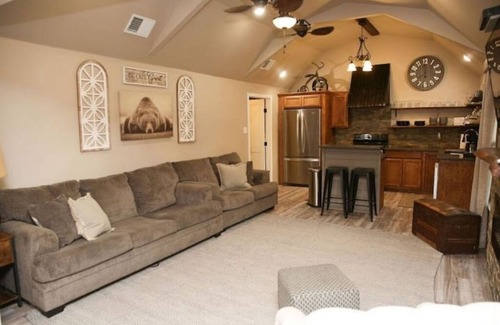 Palestine Cottage | Hidden Gem Cottages: Sapphire Cottage