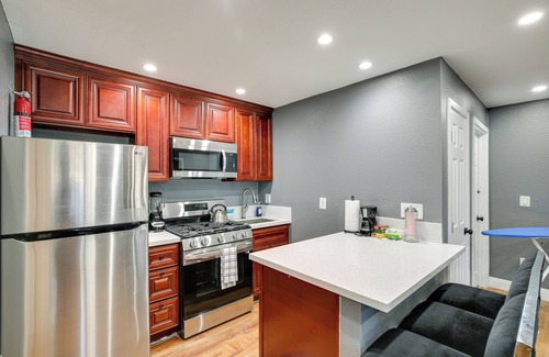 Los Angeles Apartment | Hidden Gem in Hawthorne ~ 3 Mi to SoFi Stadium