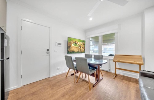 Richmond North Apartment | Hidden Gem on CBD’s Edge
