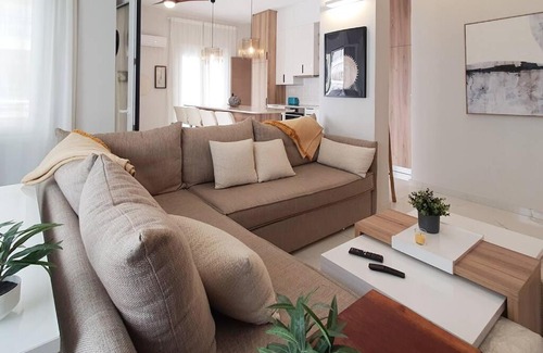 Peiraiki Apartment | Hidden gem on the Piraeus Coast