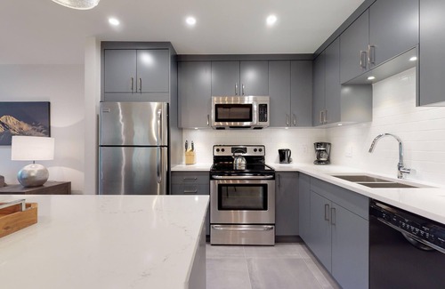 Blackcomb House | Hidden Gem, Walk to Village, Close to Bike Trails