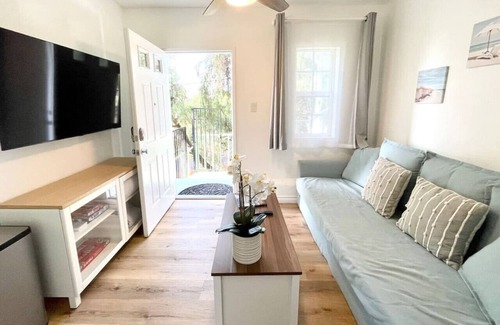 Middletown Apartment | Hidden Gem with Hot Tub and Parking - 4 Guests
