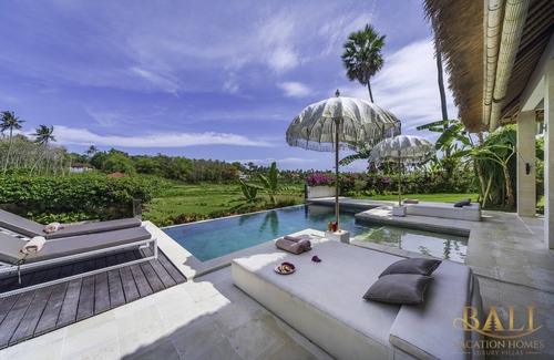 Tumbu Village Villa | Hidden Poolvilla, Absolutely a Deluxe Treasure!