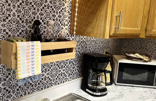 Mammoth Spring Apartment | Hideaway Loft on Historic Main Street in Beautiful Brick Building.