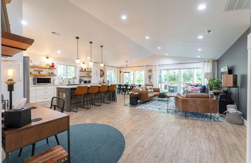 Grapeview Cabin | Hideaway Retreat | Hot Tub, Sauna & Game Room