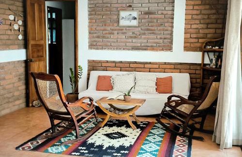 El Transito Bed & Breakfast | Hideout Surf House
