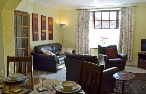 Bunbury House | High Bank